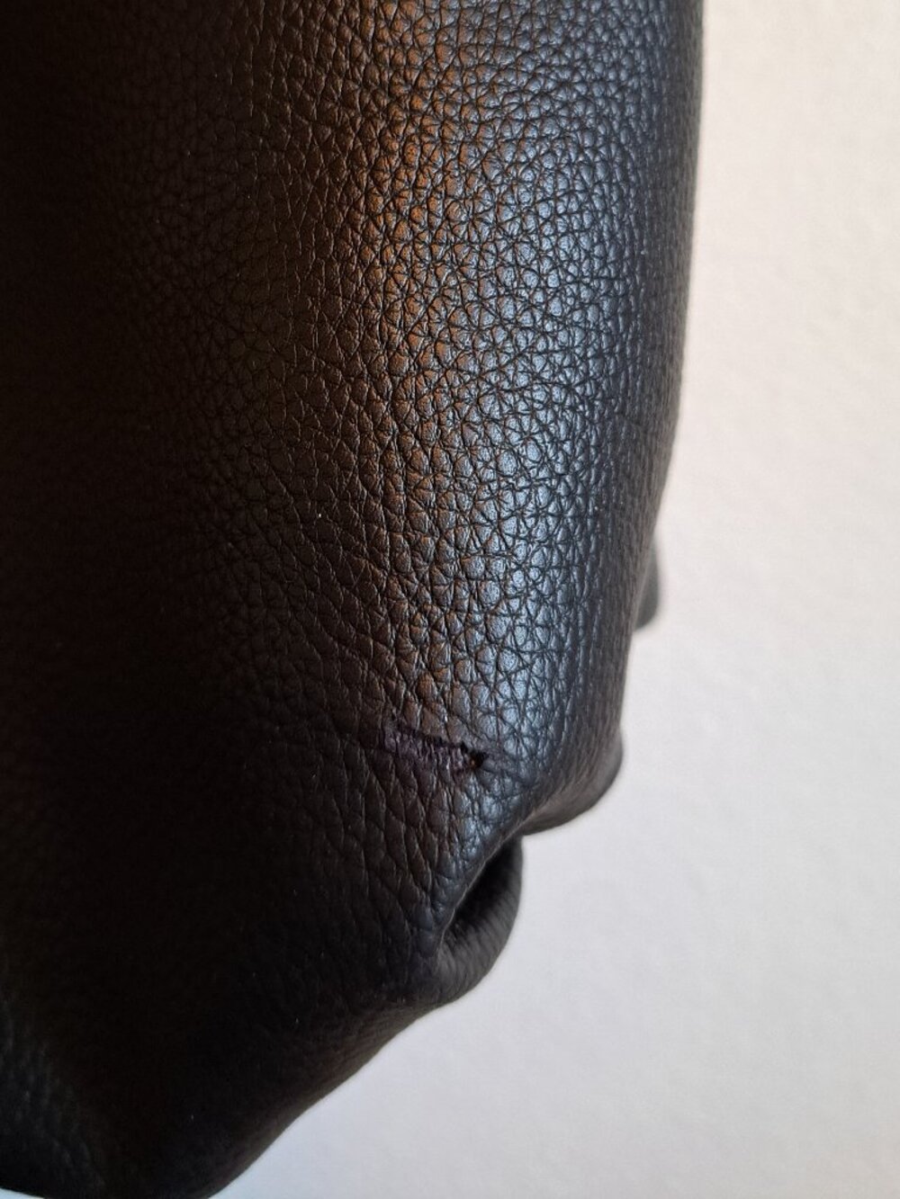 London Fog Collection Floriana satchel made from black pebbled vegan leather - Picture 2 of 10